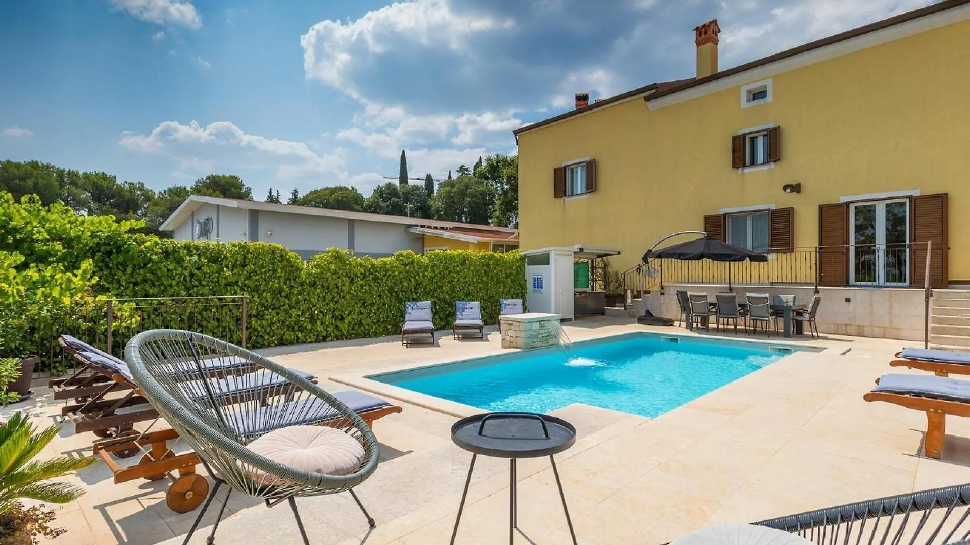 Spacious Holiday Home With A Pool In Rovinjsko Rovinjsko Selo Croatia