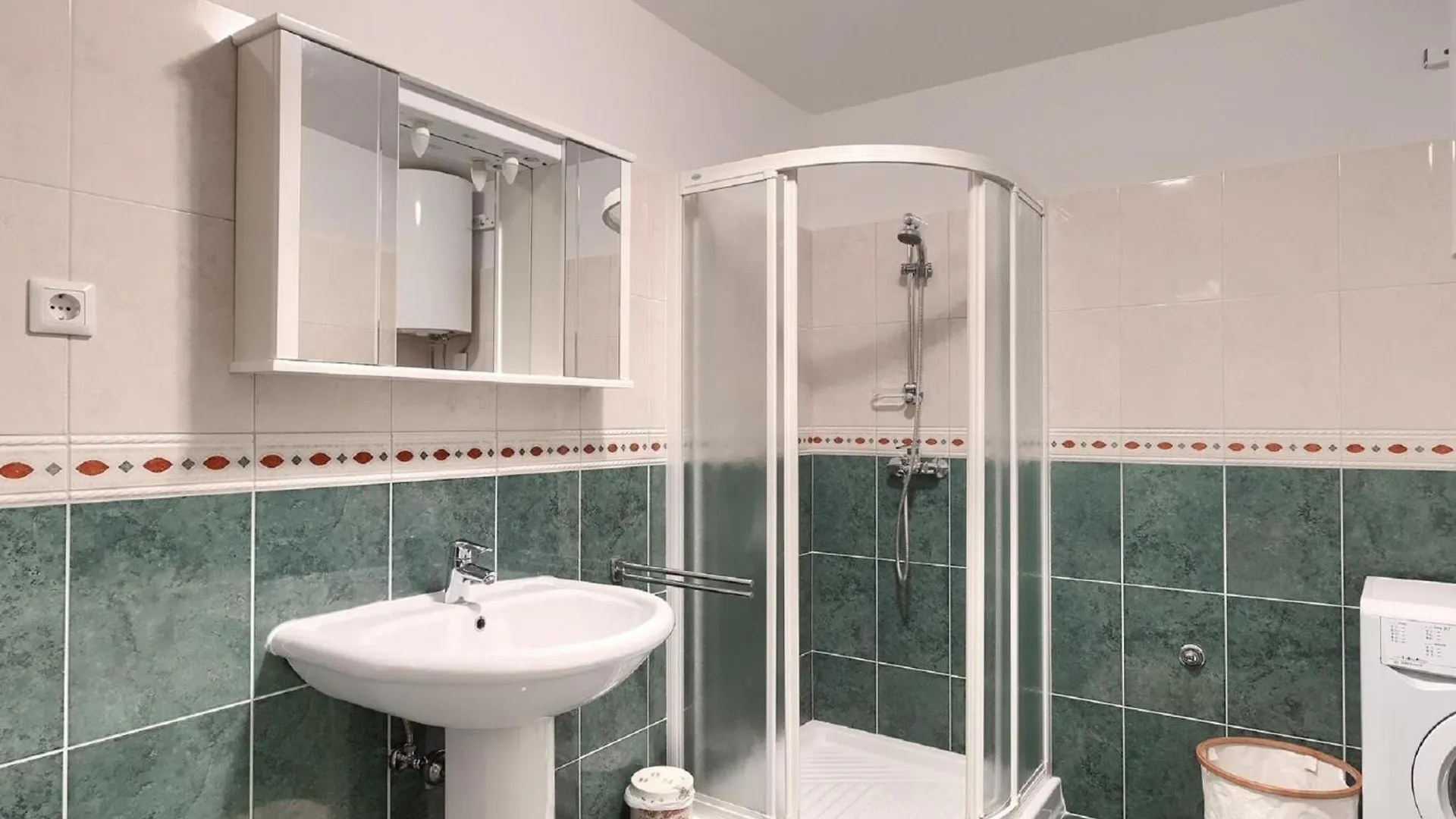 Spacious Holiday Home With A Pool In Rovinjsko Rovinjsko Selo 0*,