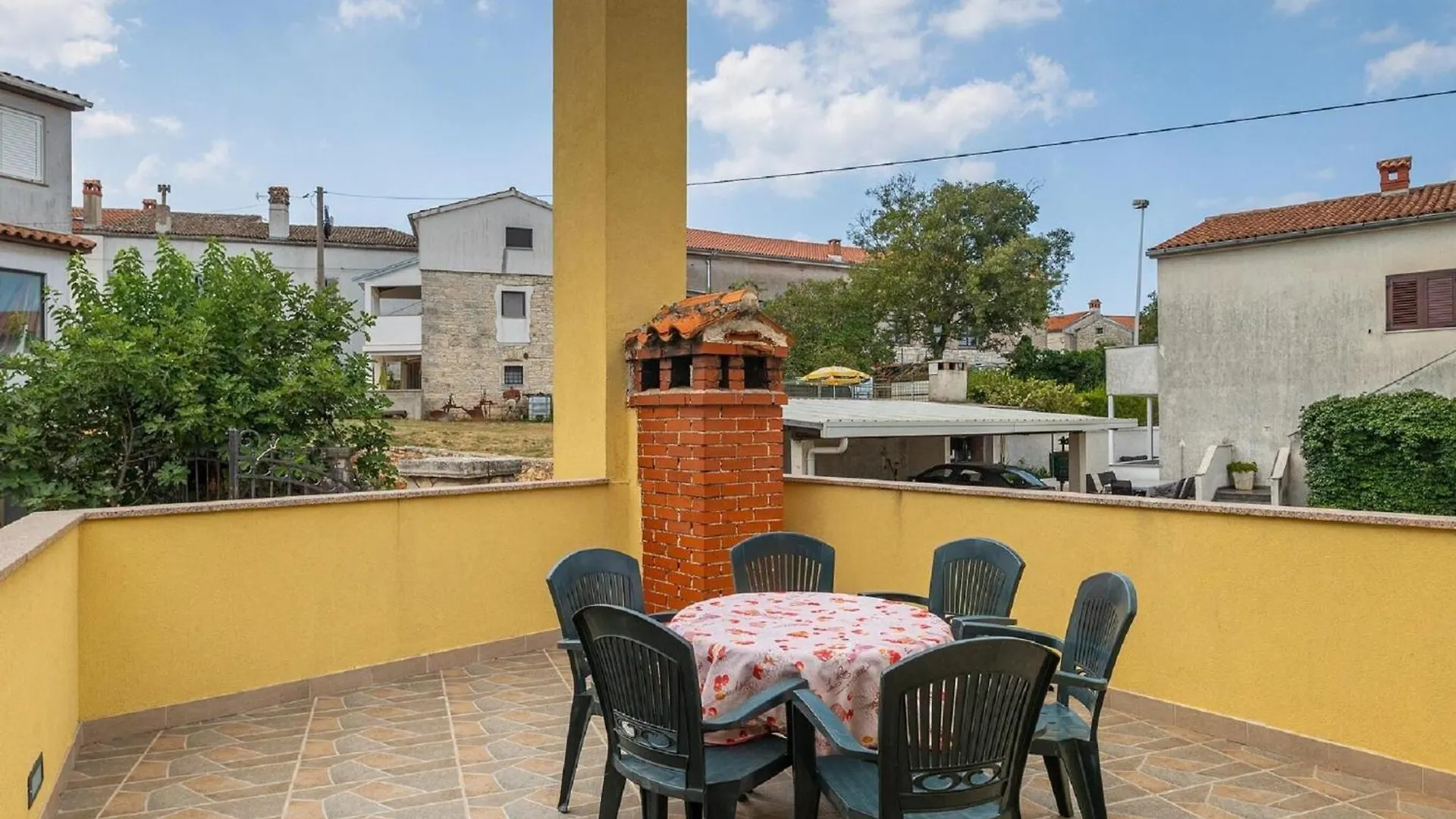 Spacious Holiday Home With A Pool In Rovinjsko Rovinjsko Selo 0*,