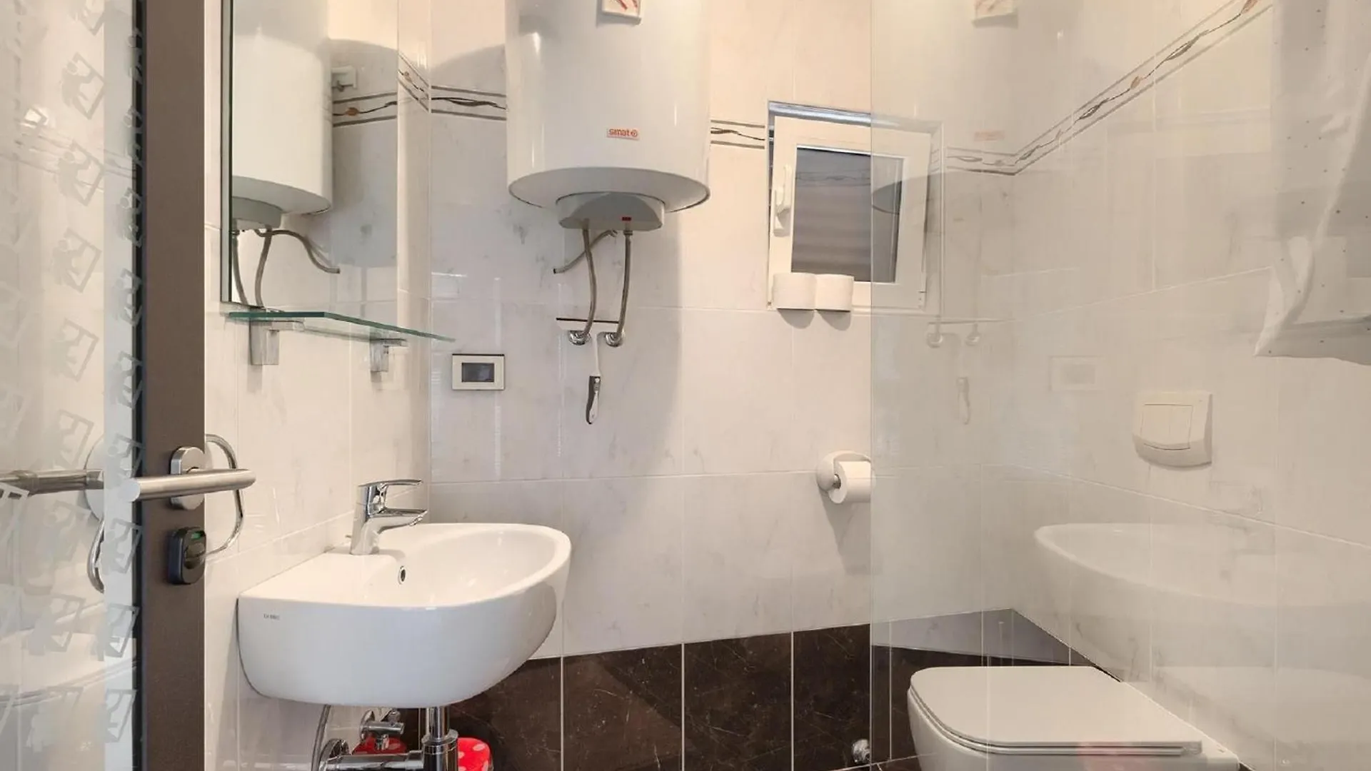 Spacious Holiday Home With A Pool In Rovinjsko Rovinjsko Selo